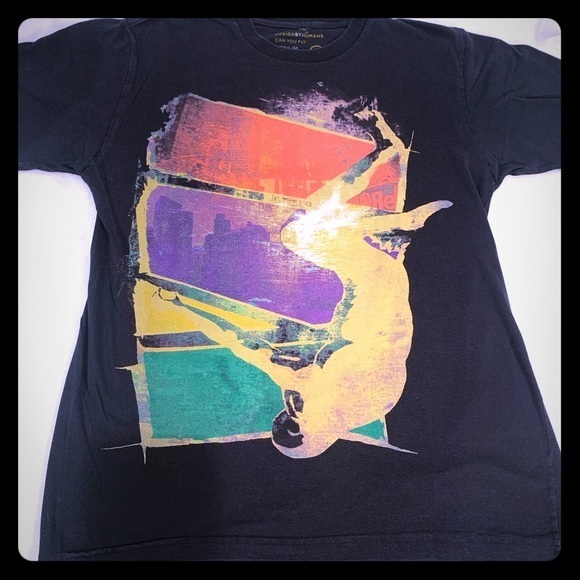 DESIGN BY HUMANS “CAN YOU FLY” ART T-SHIRT - Picture 1 of 3
